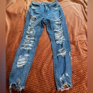 American Eagle mom Jean